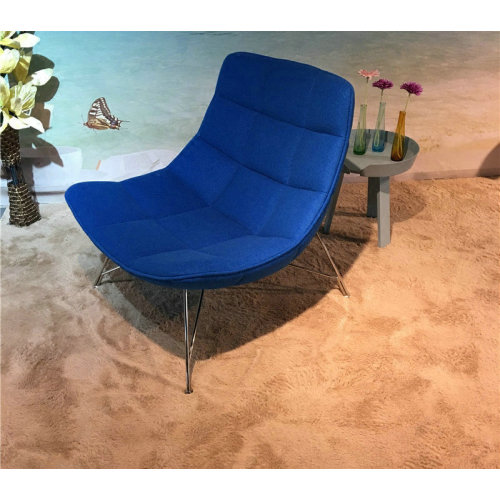 Jehsh Laub Lounge Chair em tecido