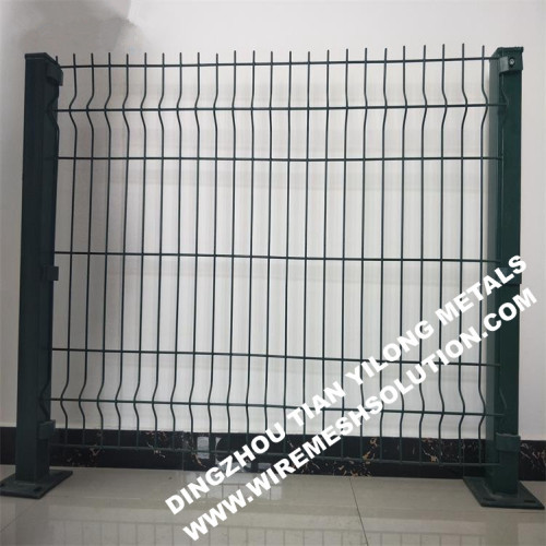 High Quality Hot Dip Galvanized Metal Fence