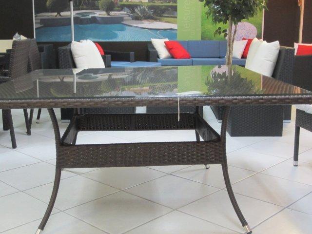 outdoor rattan dining set