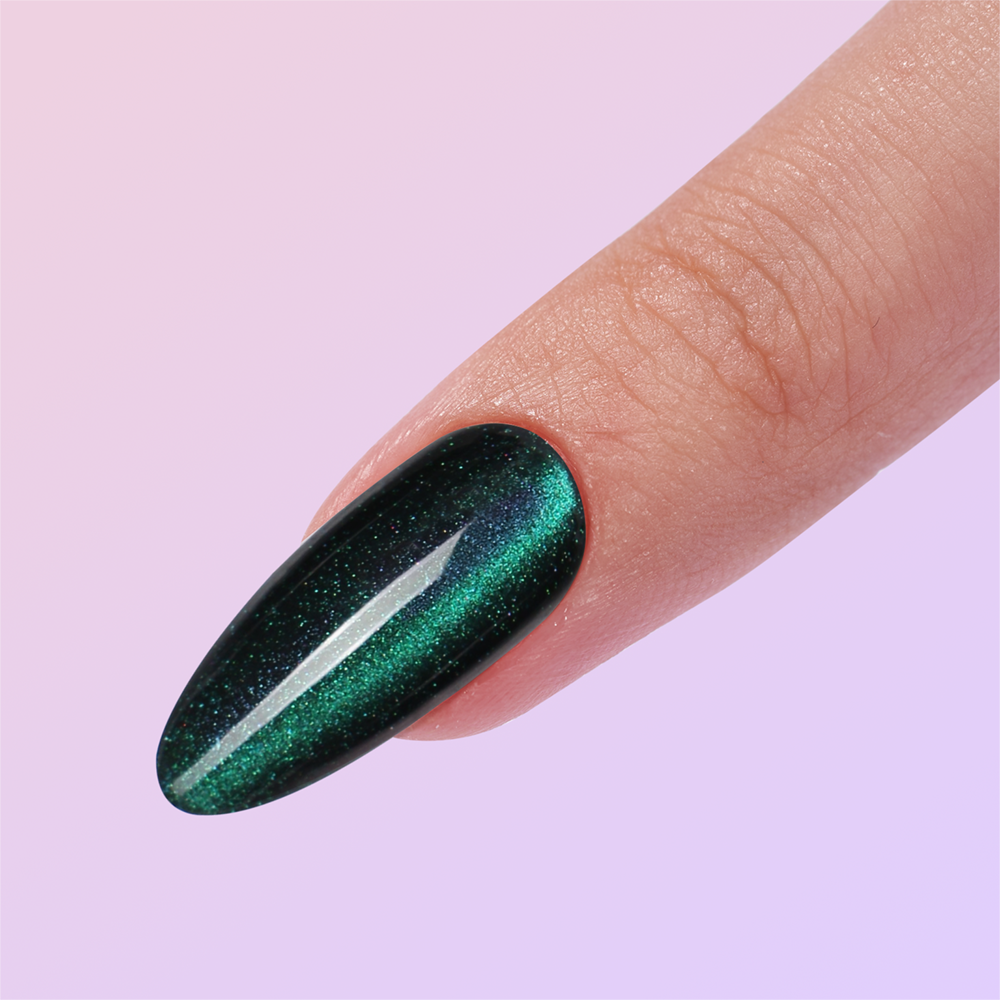 emerald false nail