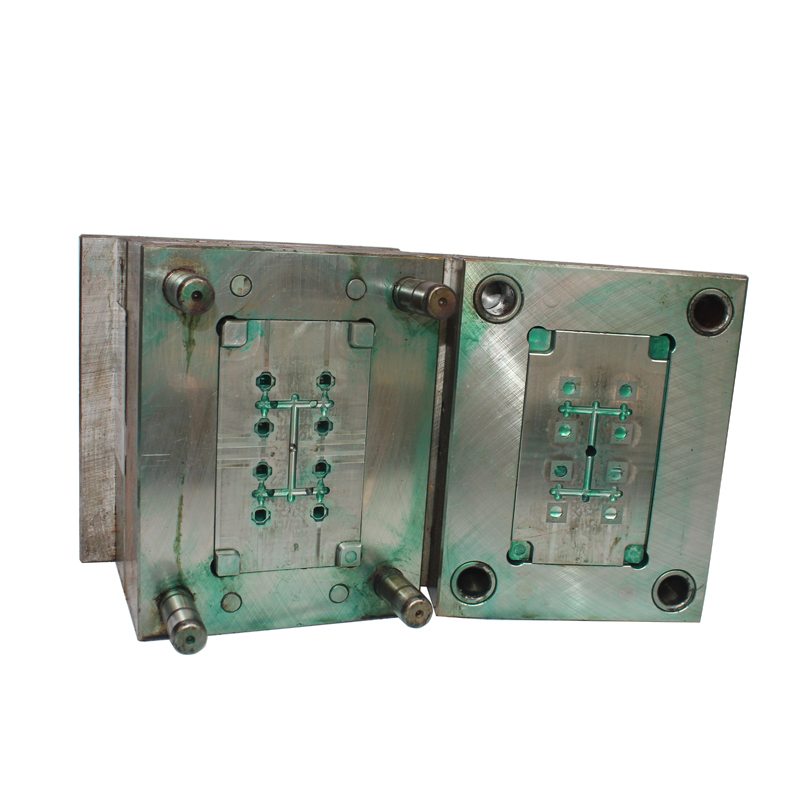 Low cost injection molding plastic mould die makers in China