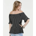 Camicia da donna con spalle scoperte a righe bianche e nere