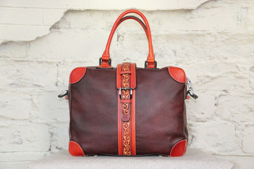 Handmade leather vintage classic swagger bag