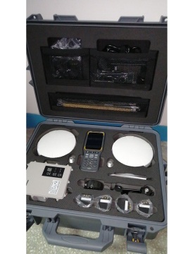 High Accuracy GPS Receiver for Geographic Information Collection and Topographic Mapping