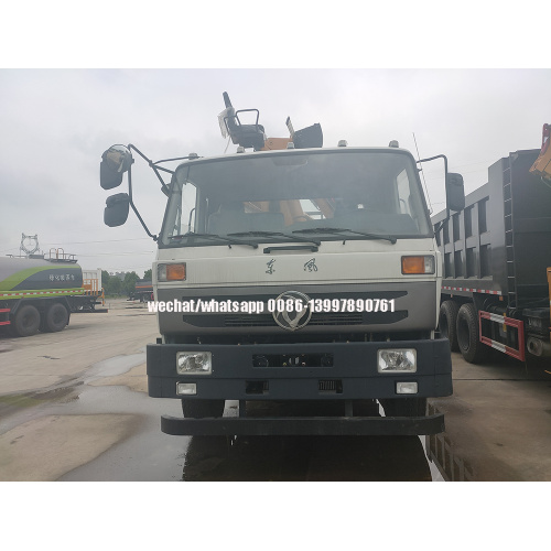 Camion à benne basculante Dongfeng avec grue articulée XCMG de 6,3 tonnes