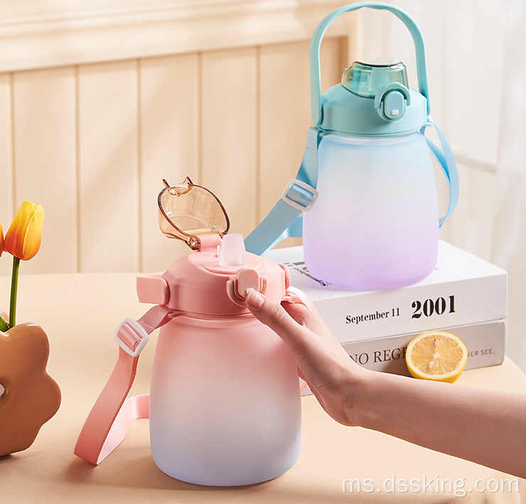 Reka Bentuk Tali Tanggunan Popular Cute Portable Botol Air Plastik yang Boleh Dipusu Dengan Jerami