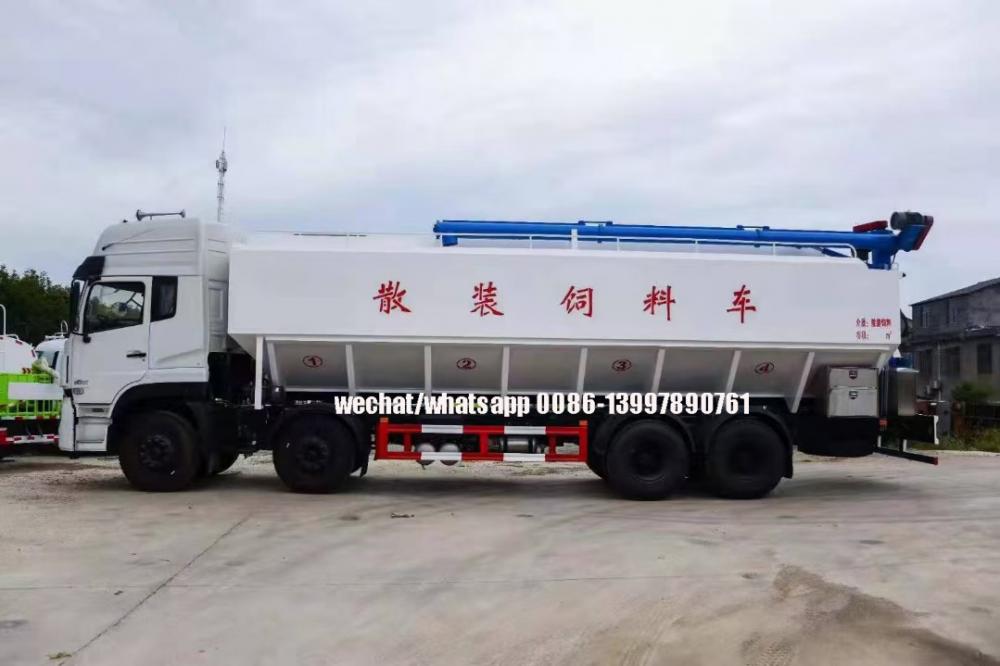 Bulk Feed Discharge Truck2