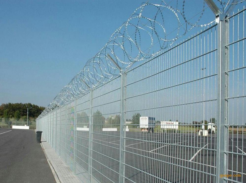 Razor Barbed  Galvanized Airport  Fence