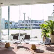 smart glass samrt film for privacy protection decorating meeting rooms offices morden building windows