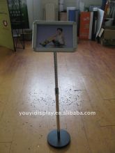 poster stander