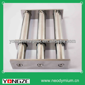 Easy- cleaning separator grid magnet.