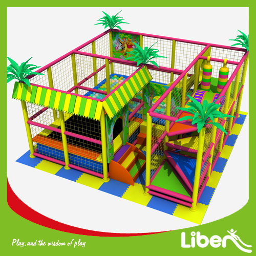 Indoor playground with free jumping tunnel