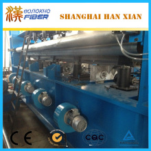 Needle punching machine, needle punched felt making machine, needle punching