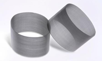 mesh aprons for compact spinning