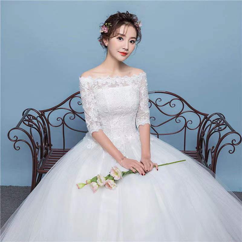 2021 newest style long sleeve lace plus size bridal dress high quality layers of soft tulle ball gown wedding dress