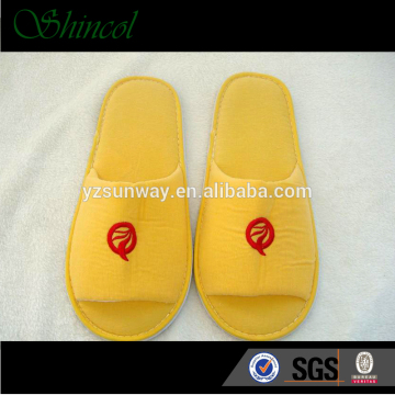 Best selling woman soft and comfotable slippers