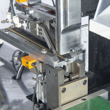 Automatski metalni patentni zatvarač ultrazvučni stroj za rezanje otvorenog kraja