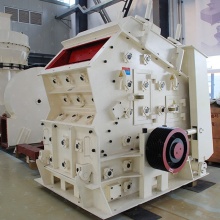 Hammer Mill Crusher Machine
