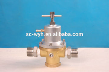 LNG truck pressure regulator