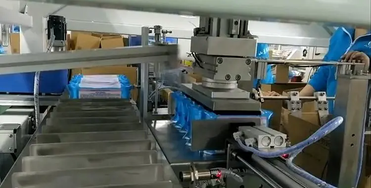 Full Automatic Box Packaging Machines with Carton Erector and Conveyor