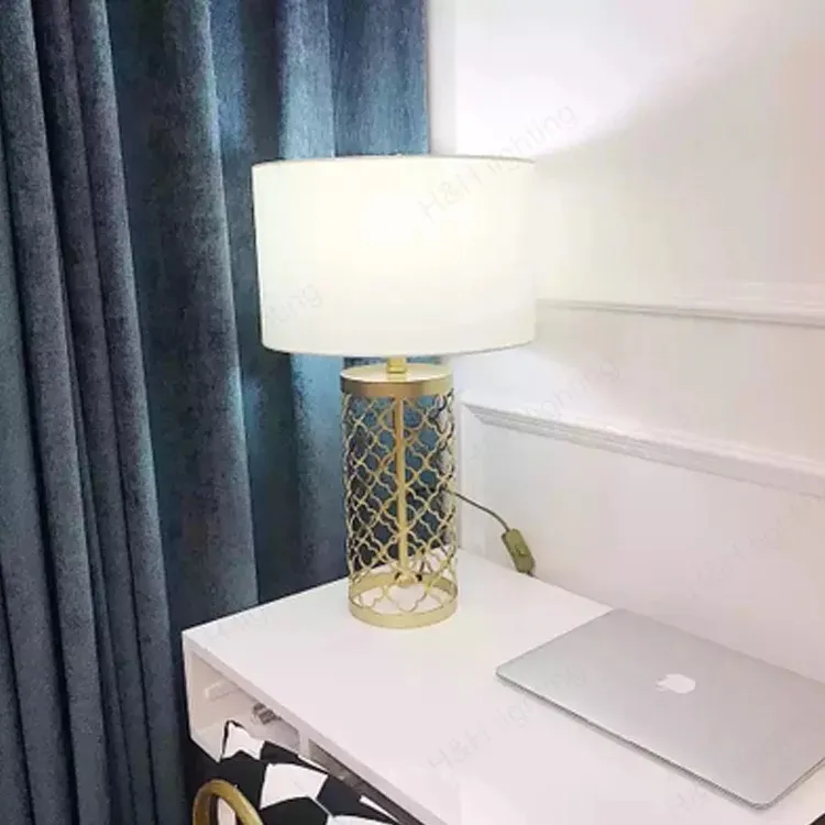 Sleek Modern Iron Desk Lamp for Elegant Home Lighting