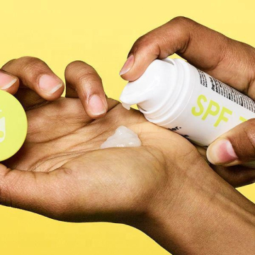 Vitamin C Vitamin E Ferulic Acid Serum Texture Gel Sunscreen SPF 30