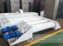 screw conveyor for wood chip or feed transport