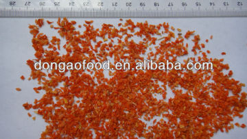 Dried carrot flake