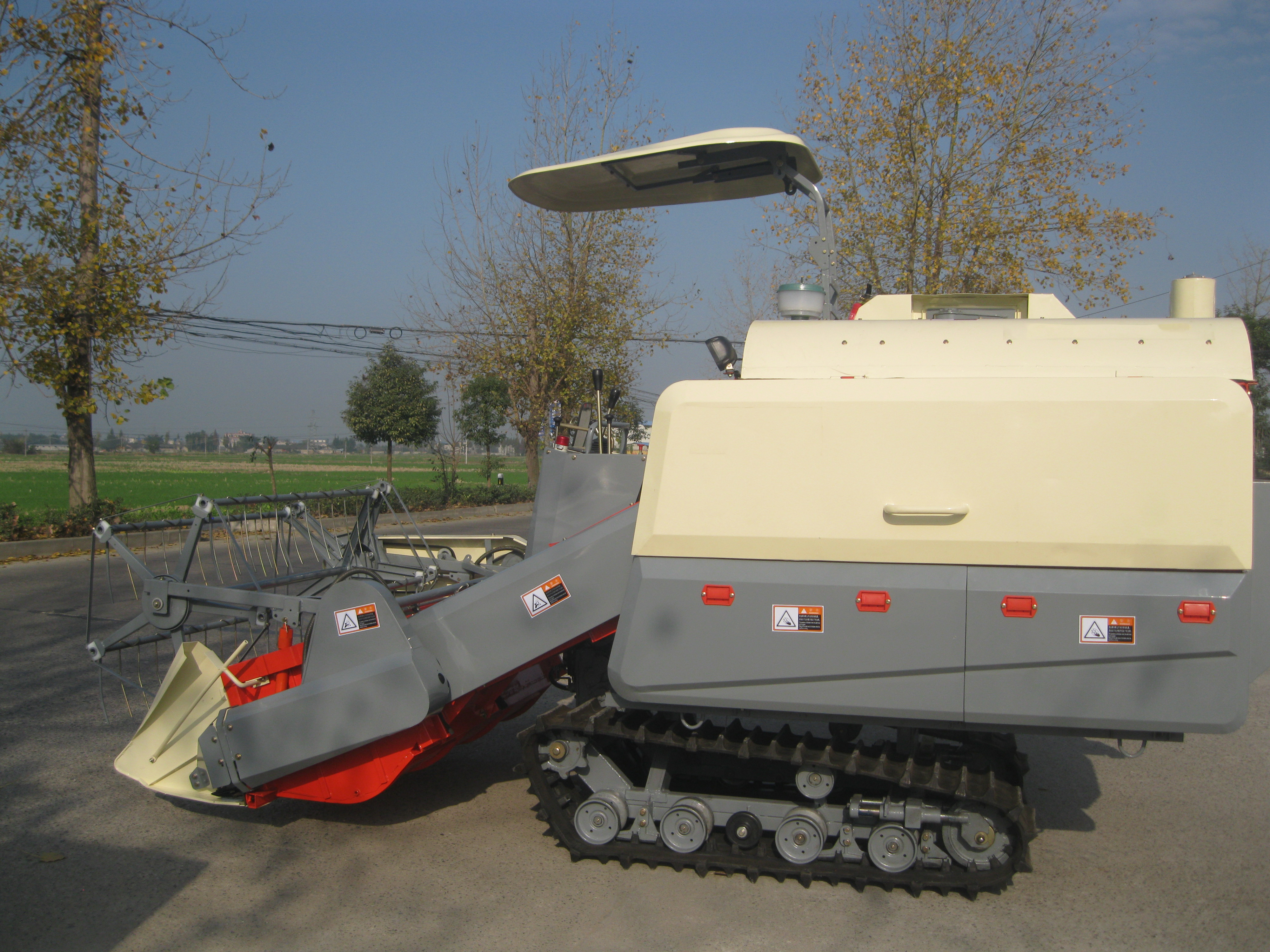 Soybean Combine harvester