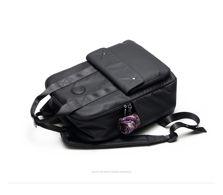Schwarzer Rucksack Black Backpack