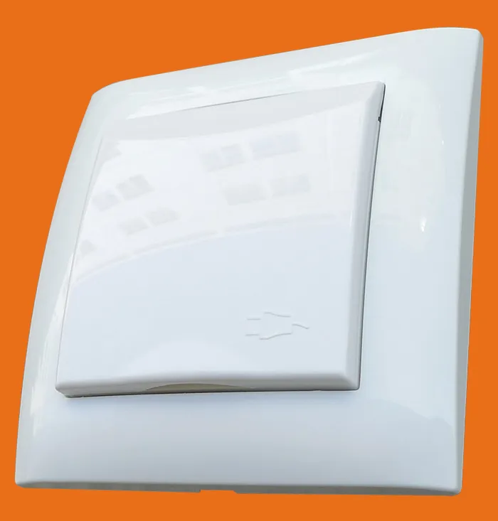 Настенная розетка, 1 группа, заземленная, защищенная, для скрытого монтажа, серия F9000