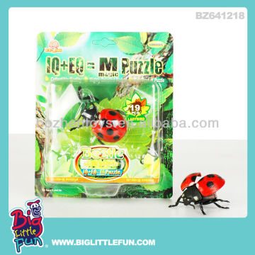 Wild plastic moving red ladybug animal toy