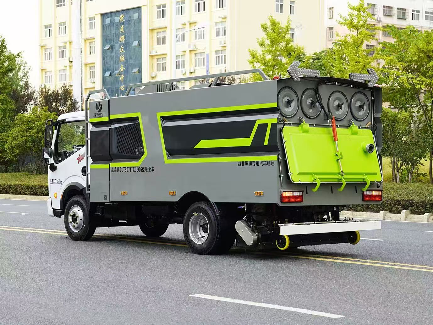 Высокопроизводительная электрическая подметальная машина High-Performance Electric Street Sweeping Machine