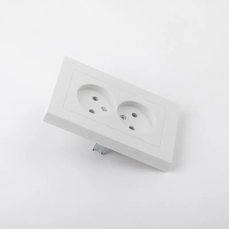 Стандартная двойная розетка ЕС, 16 А, 220 В