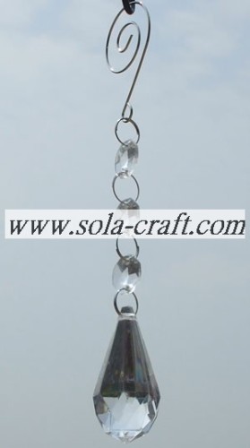 Vente en gros Perles acryliques avec un design spécial lié par un anneau de saut pour le pendentif de lustre