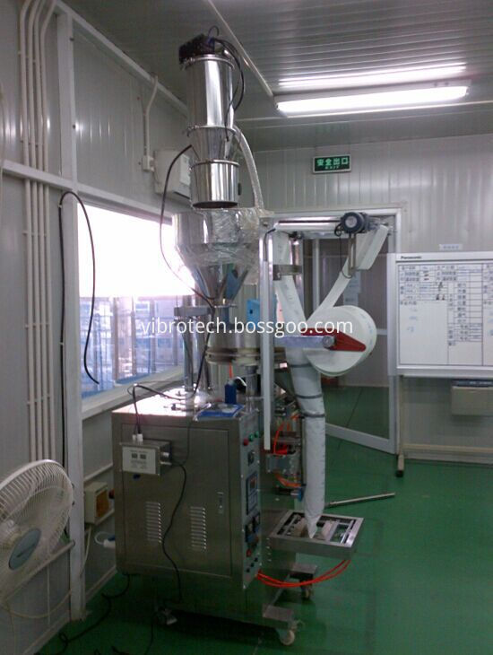 Vacuum conveyor