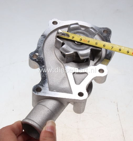 Kubota 05 series tractor water pump 16241-73032