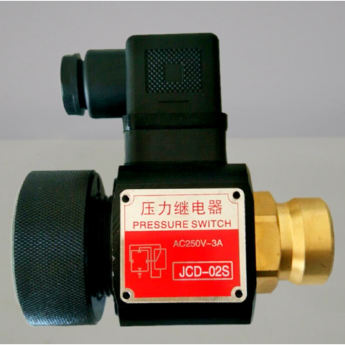 High sensitivity pressure switch