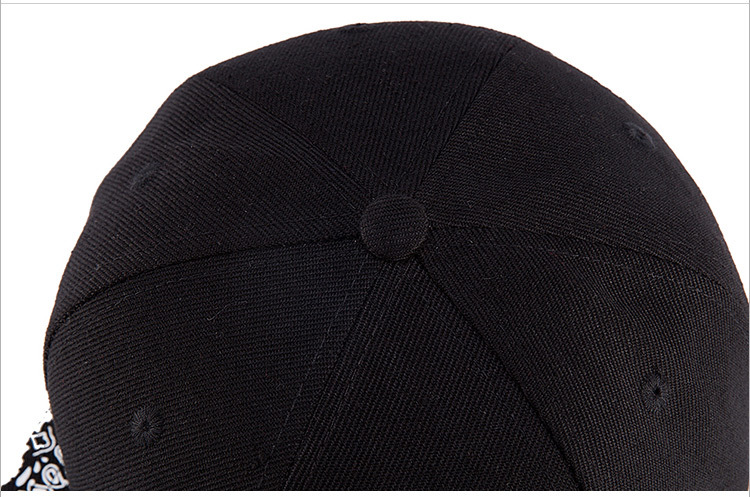 Embroidered five-pointed star baseball cap (5)