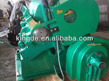 Cardboard folding machine for shoe box