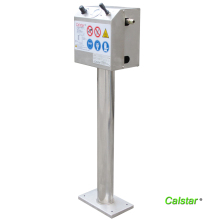 Automatic solvent feeding device