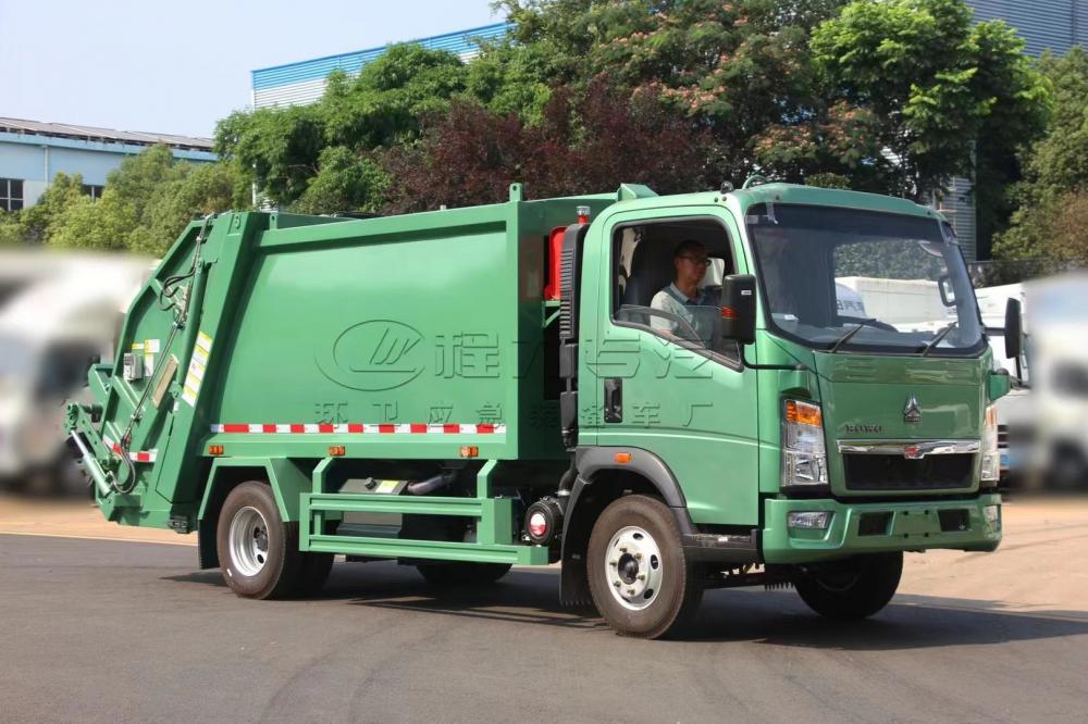 Howo Rhd 6cbm Garbage Compactor Truck 7