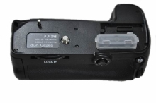 NEW For Nikon D7000 camera battery grip