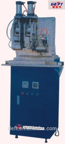 Hand-operated tube filling machine