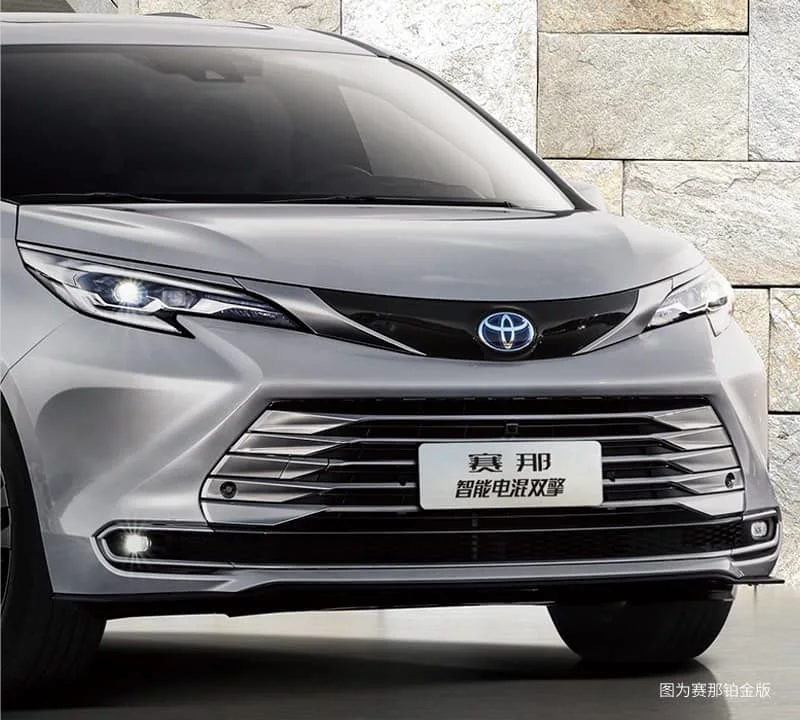 Various Brands of Configurations Comfortable Commercial MPV