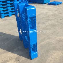 Food grade low cost pallets for storage