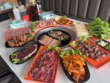 Durable smokeless barbecue table