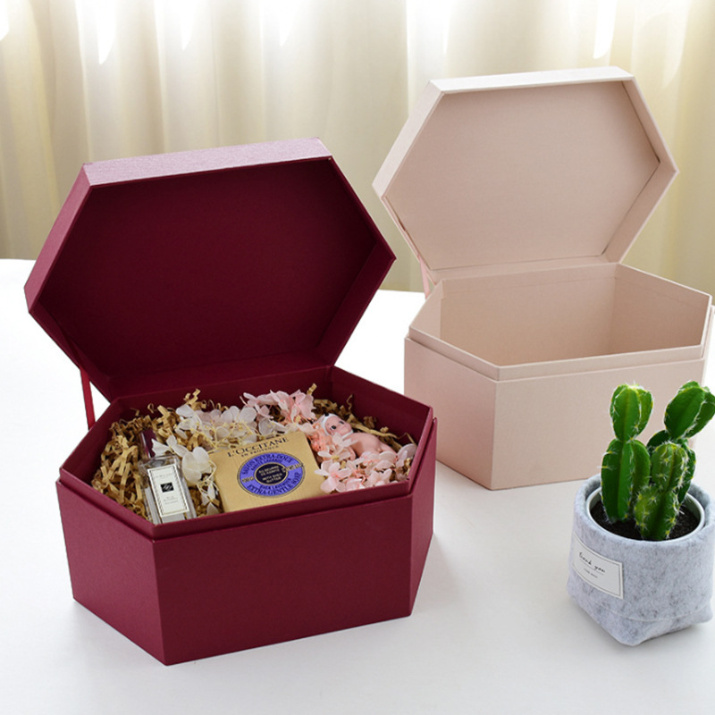 Beautiful Flip - Top Flower Gift Box Parfum