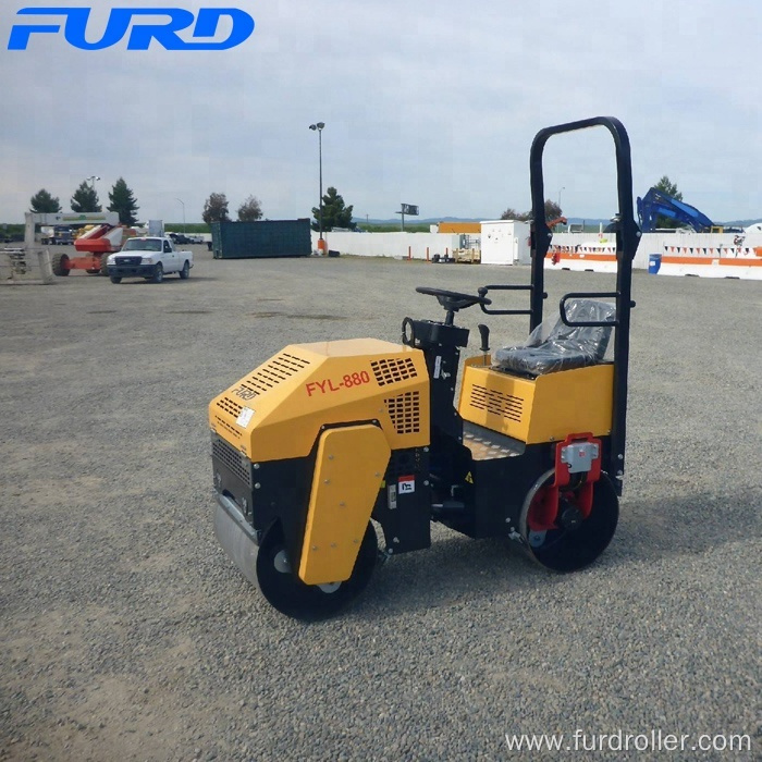 Small Sit-Down-Type Vibratory Road Rollers 1 ton Hydraulic Roller Compactor(FYL-880)
