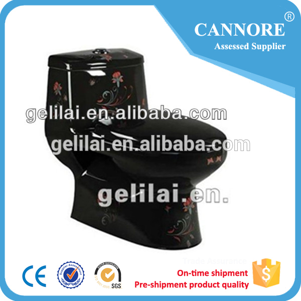 2015 More Popular One Piece Black Toilet
